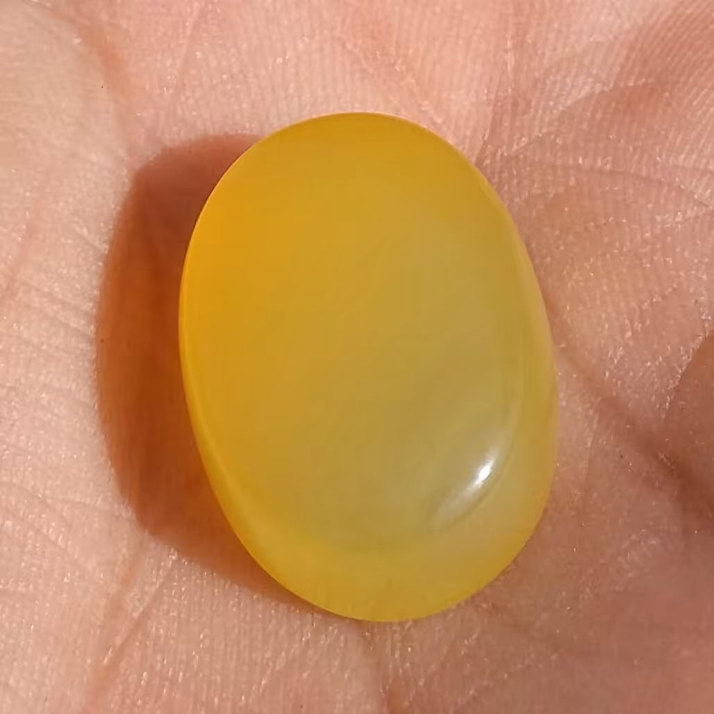 نگین عقیق زرد شرف الشمس تراش بیضی کد 10641