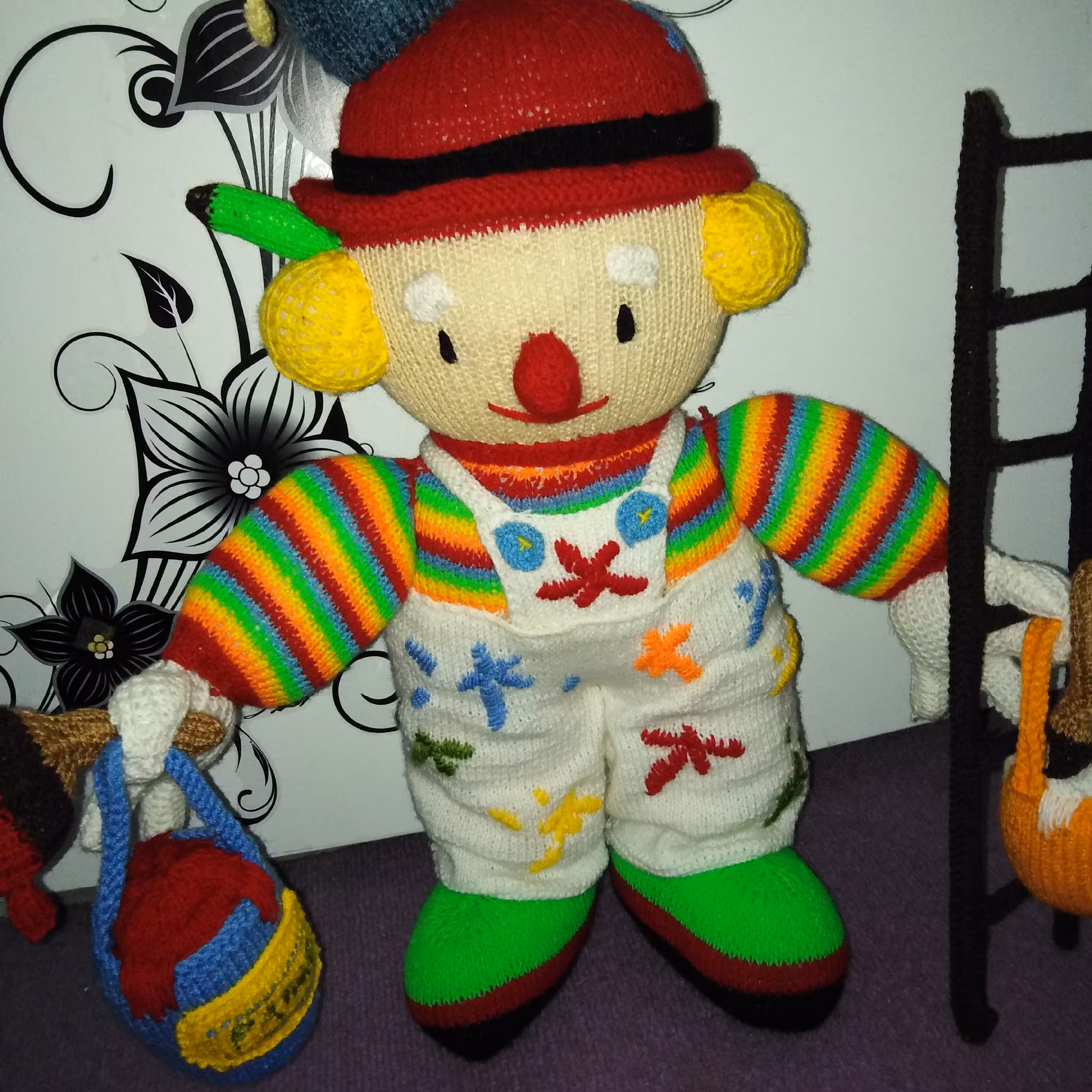 عروسک دست بافت آقای نقاش باشی