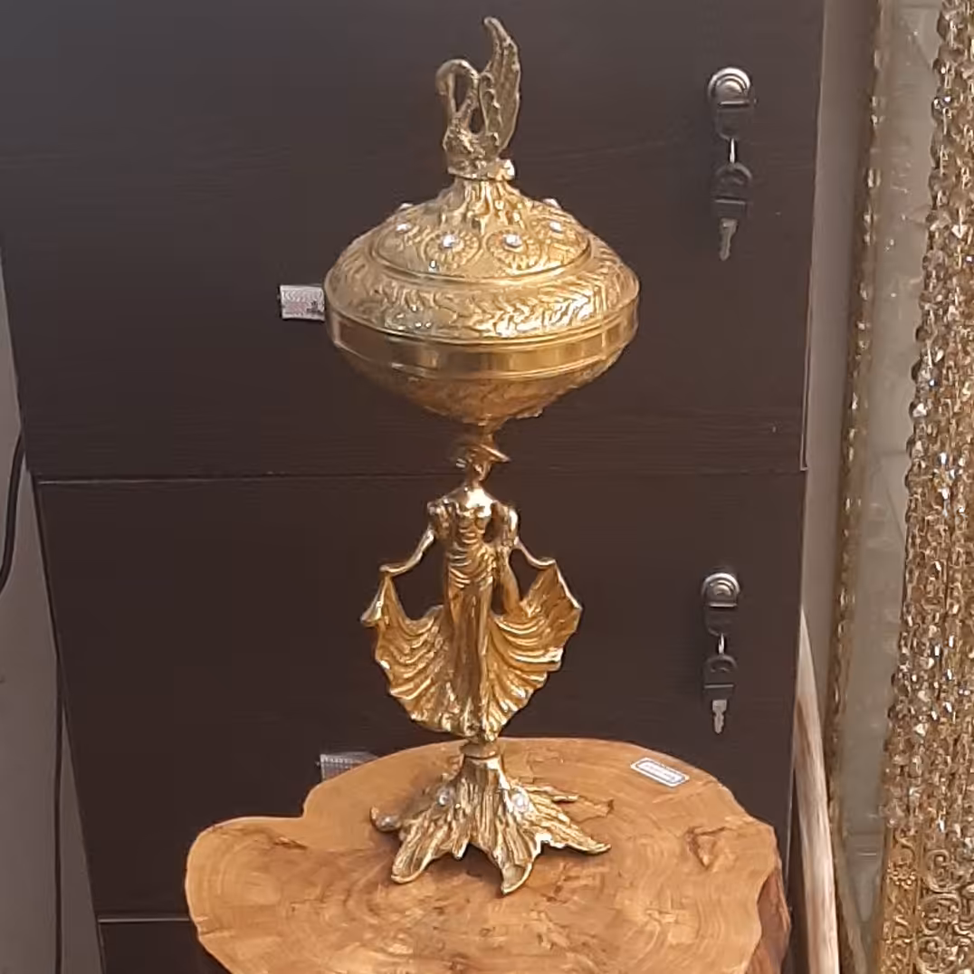 شکلات خوری  پایه بانو برنجی  zl00042