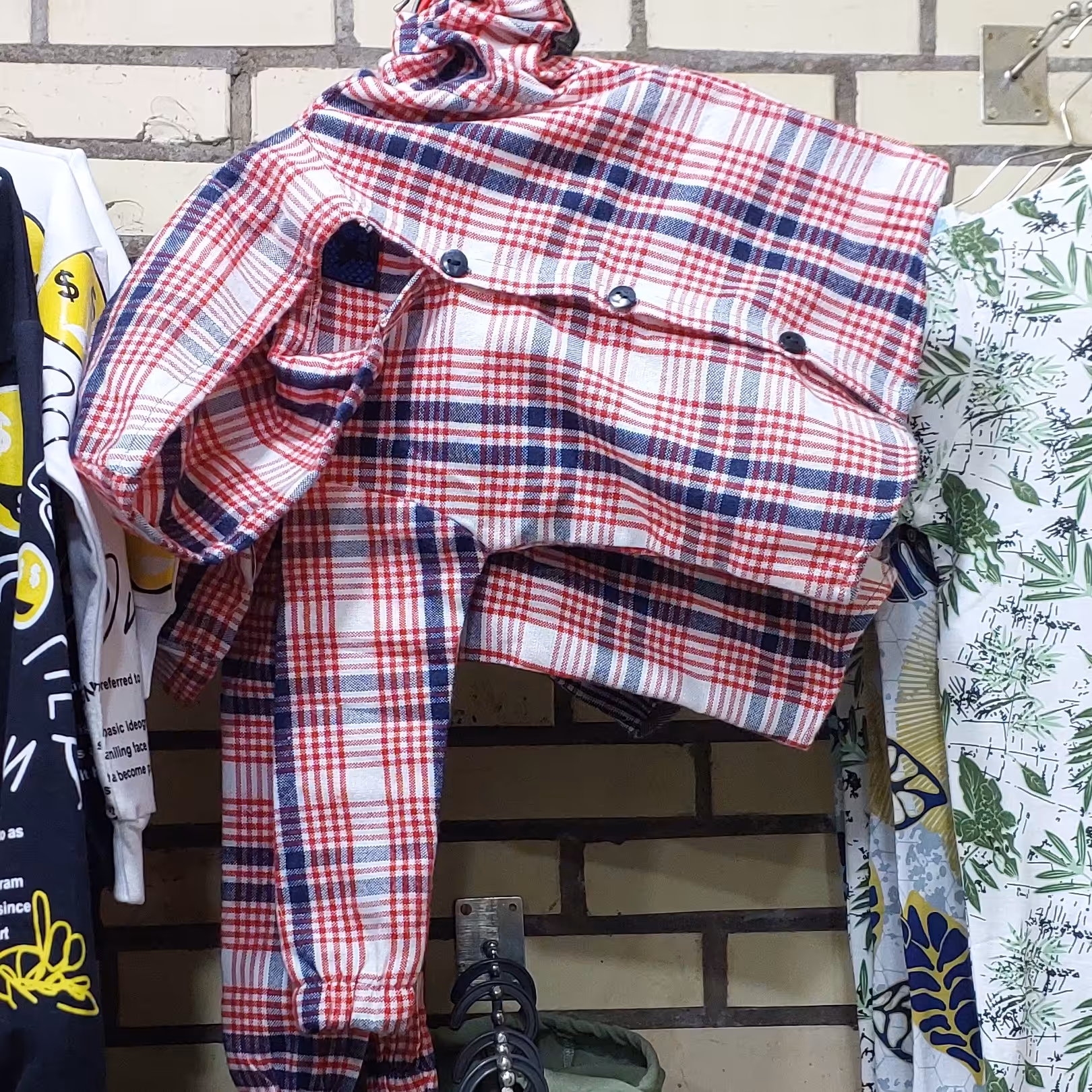 پیراهن (دخترانه پسرانه )سایزبندی و رنگبندی محدود حراج آخر فصل مناسب سنین 1 سال و 2 سال