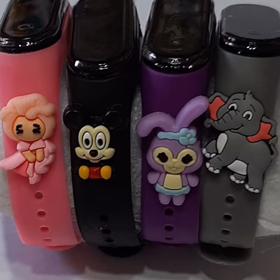 ساعت عروسکی بندسیلیکونی بچه گانه لمسی اعلا زیبا وبادام .