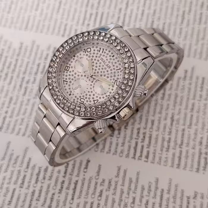 ساعت والار زنانه نقره ای فول نگین طرح سه موتوره