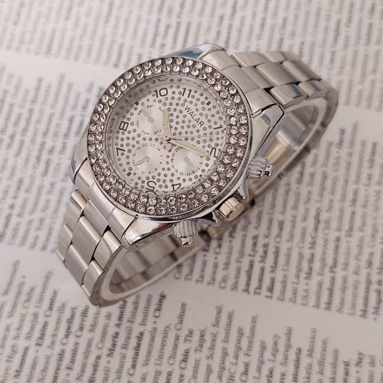 ساعت والار زنانه نقره ای فول نگین طرح سه موتوره