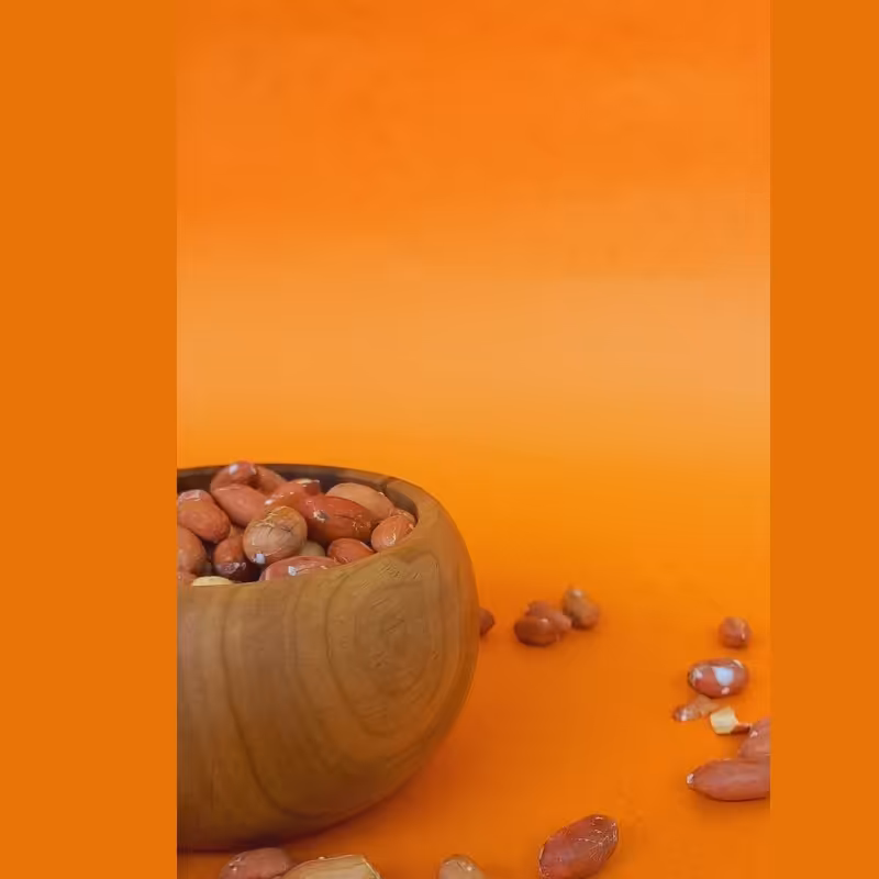 بادام زمینی ریز 2000 گرمی آستانه گیلانطور (1403)