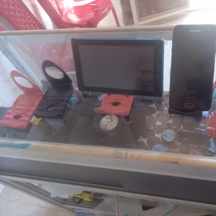 استند تبلت و گوشی کم حجم