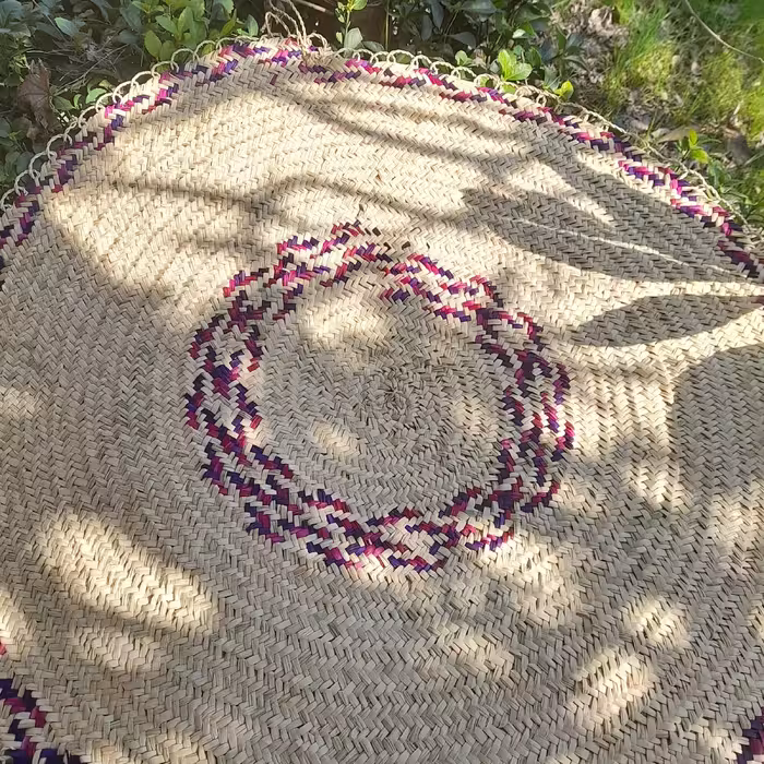 سفره گرد حصیری سبک وجذاب داری وزن 600 