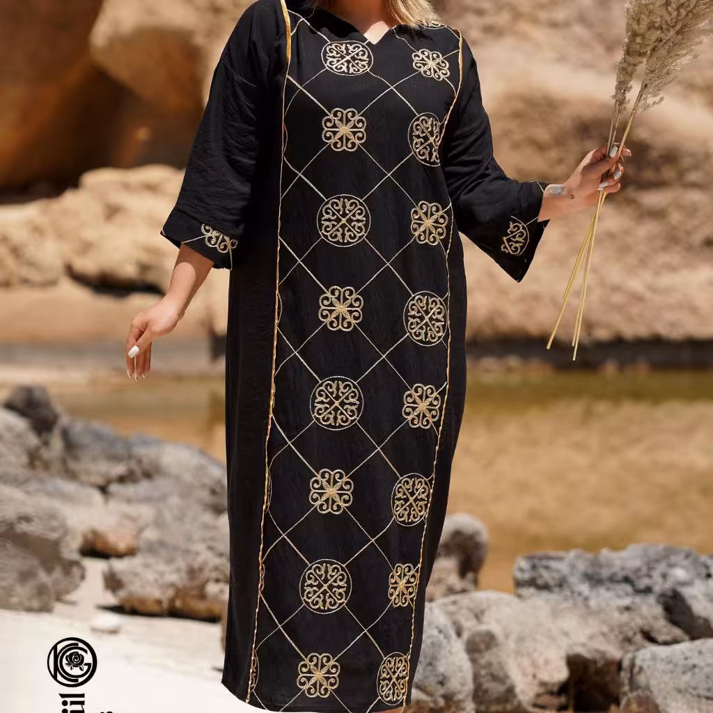 پیراهن مشکی گلدوزی شده کد 8328