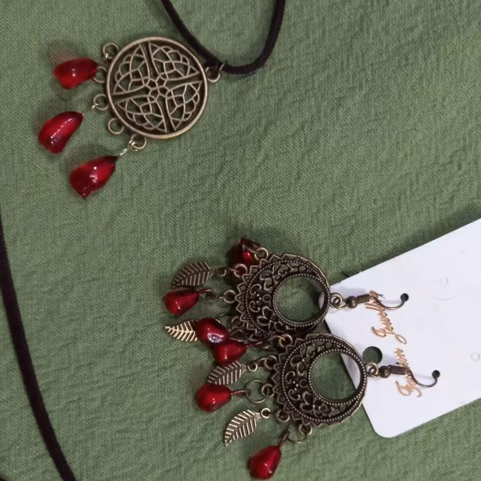 گردنبند انار ، گردنبند و گوشواره یلدایی