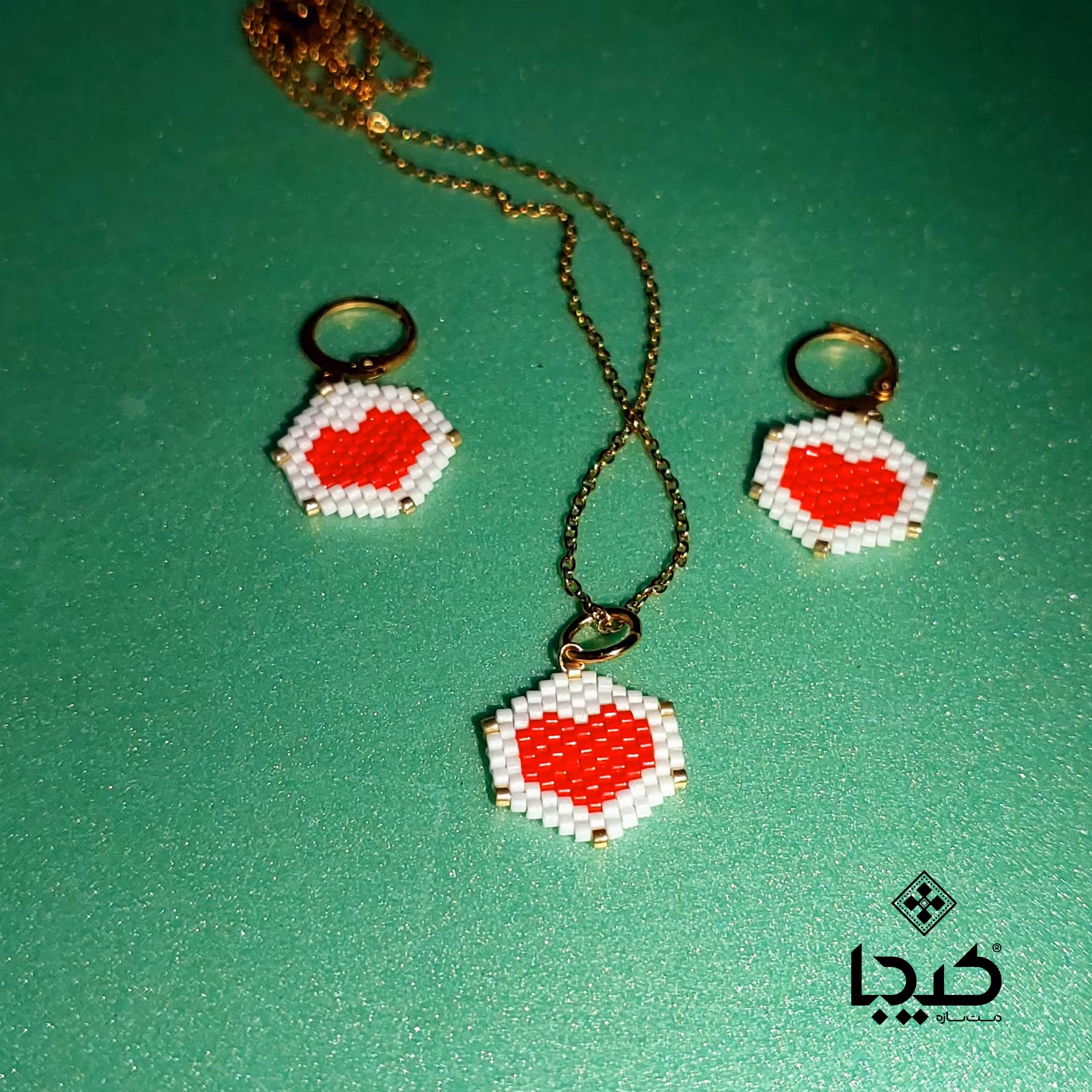 گوشواره و گردنبند نیم ست قلبی