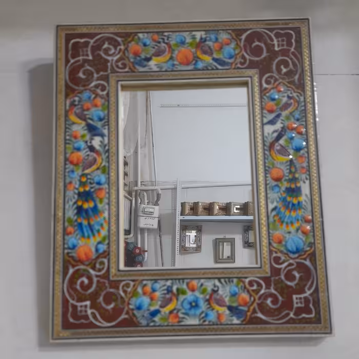 آینه خاتم کاری با  طرح های گل ومرغ وشکار  سایز  متوسط 