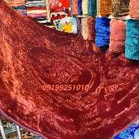 پتو نرمینه دونفره مدل نرمین طلایی گلد گلبرجسته جعبه ای بسیار لطیف رنگ زرشکی تیره کد 30 
