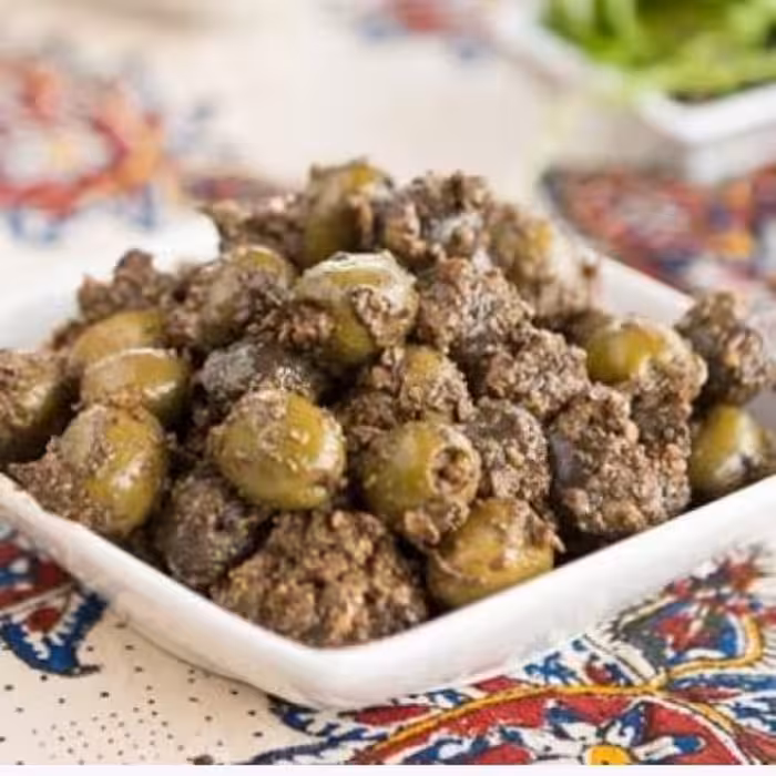 زیتون پروده عالی  و لذیذ با سبزیجات معطر شمال