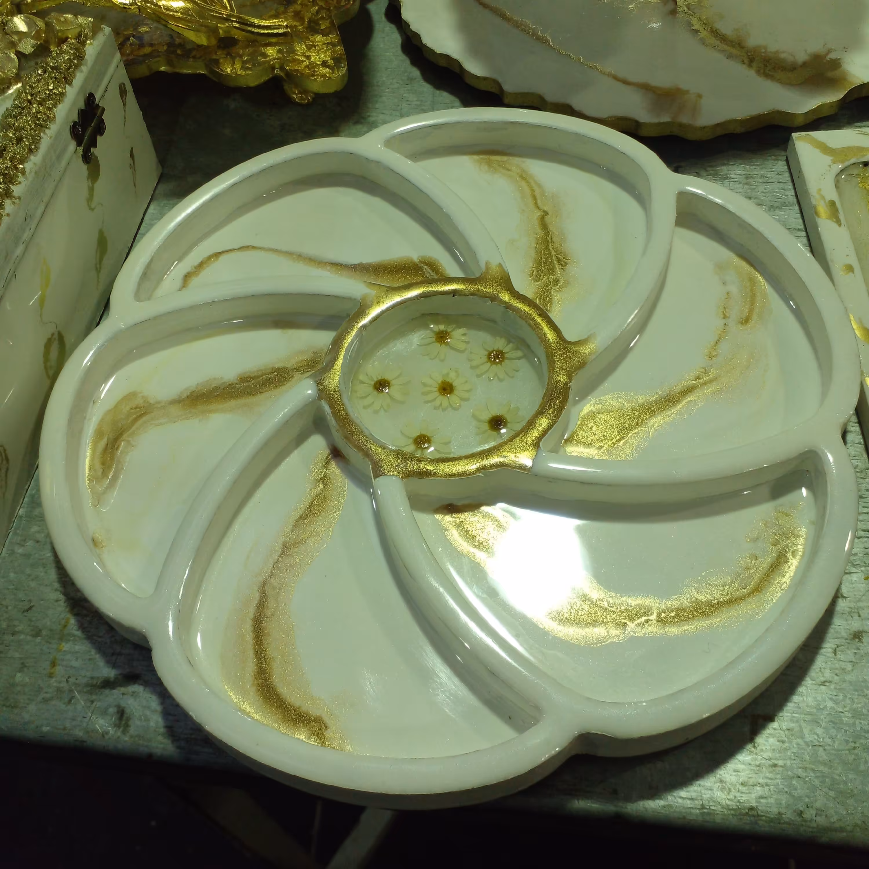 اردو خوری و جای تنقلات