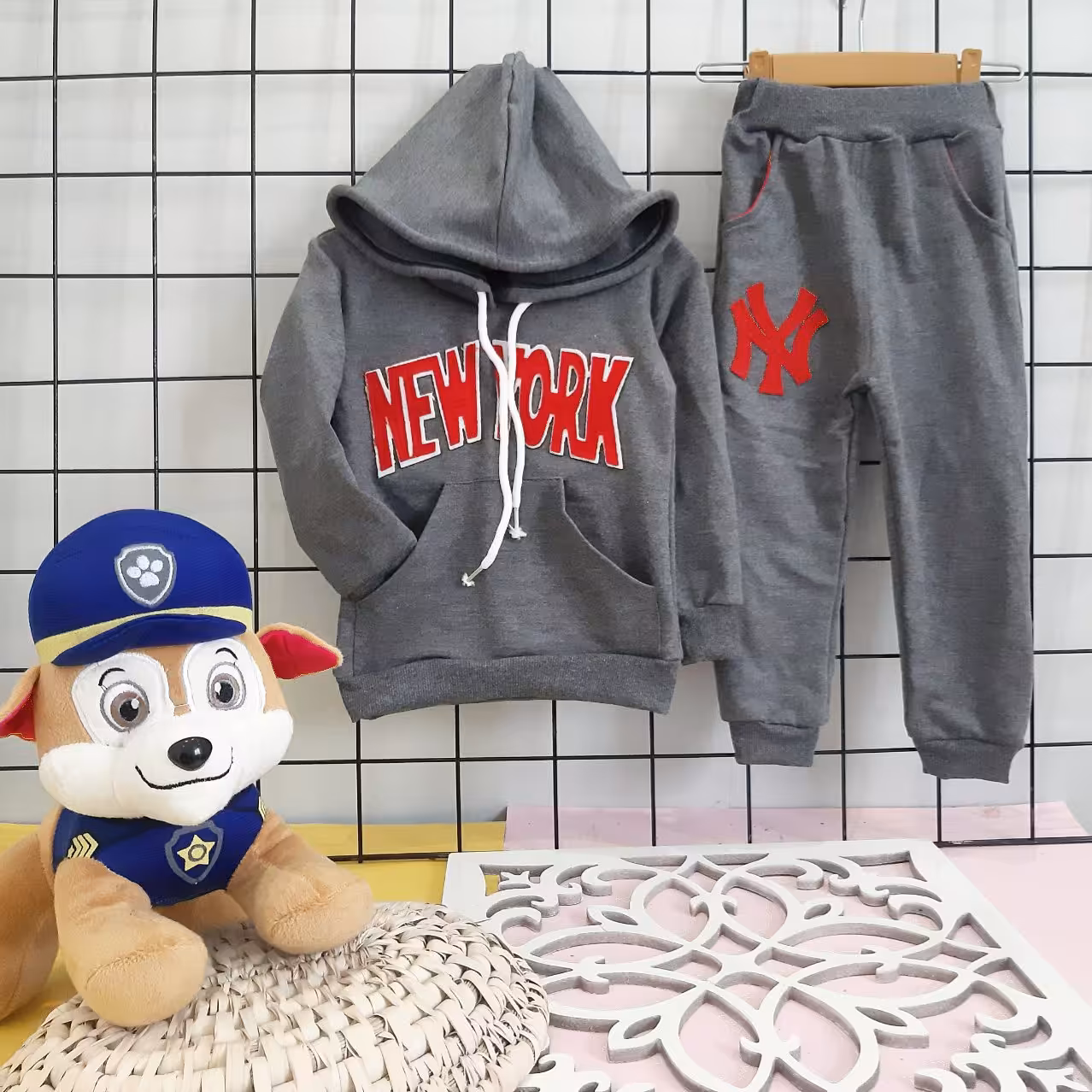 هودی و شلوار  ملانژ دخترانه و پسرانه سایز  40 طرح NY  کد 384n