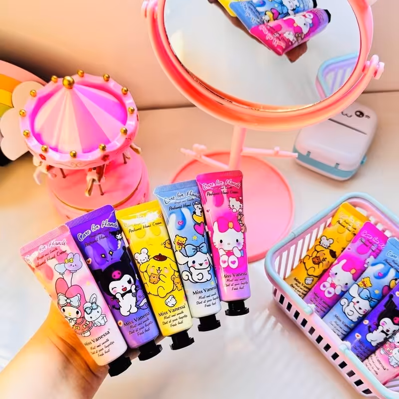 کرم آبرسان دست فانتزی کیوت کرومی ملودی سینامورول کیتی و دوستان ابرسان کیفی کوچک وزن30 گرمی