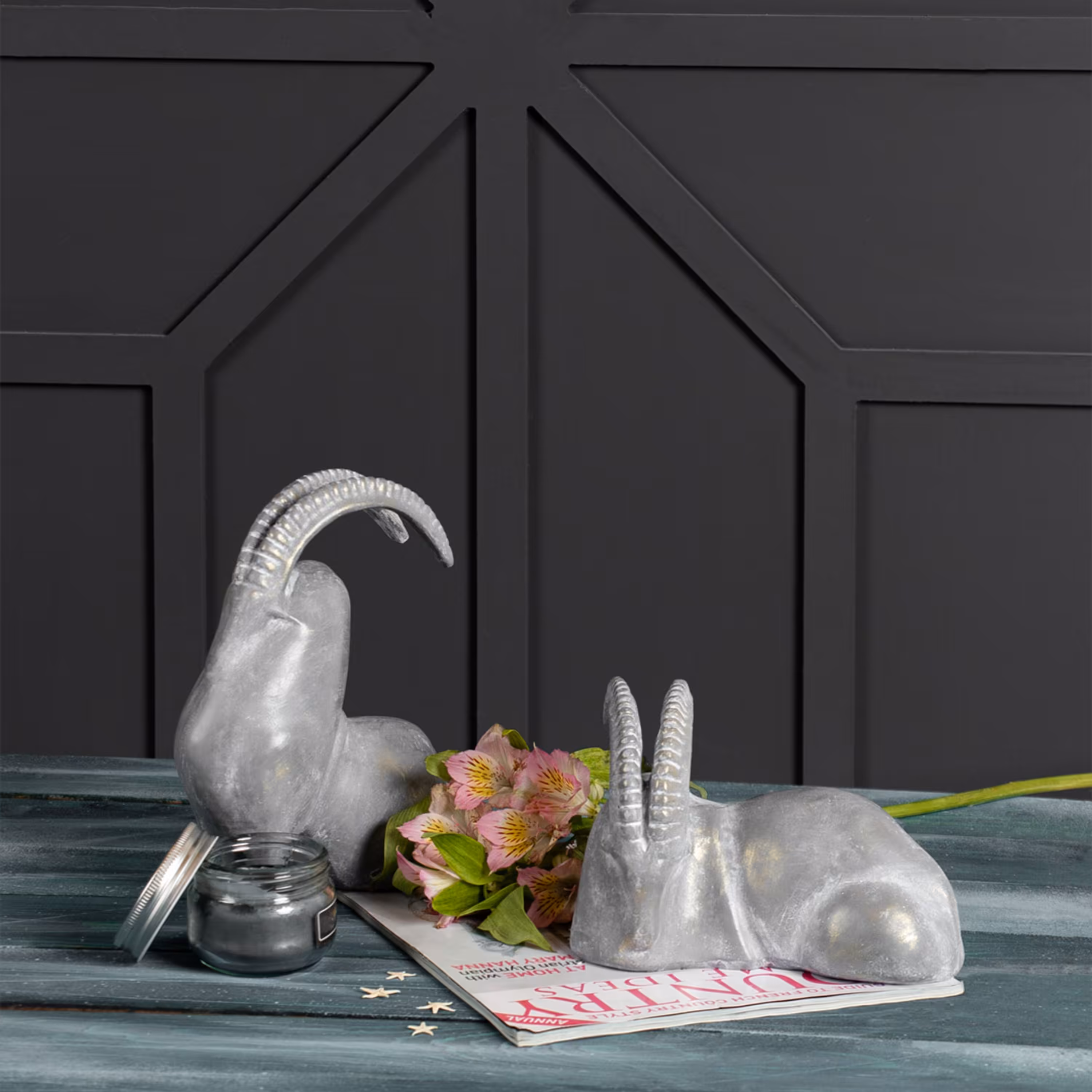 مجسمه پلی رزین قوچ       نشسته ارتفاع 14 طول20 عرض11 ایستاده ارتفاع22 طول19 عرض7