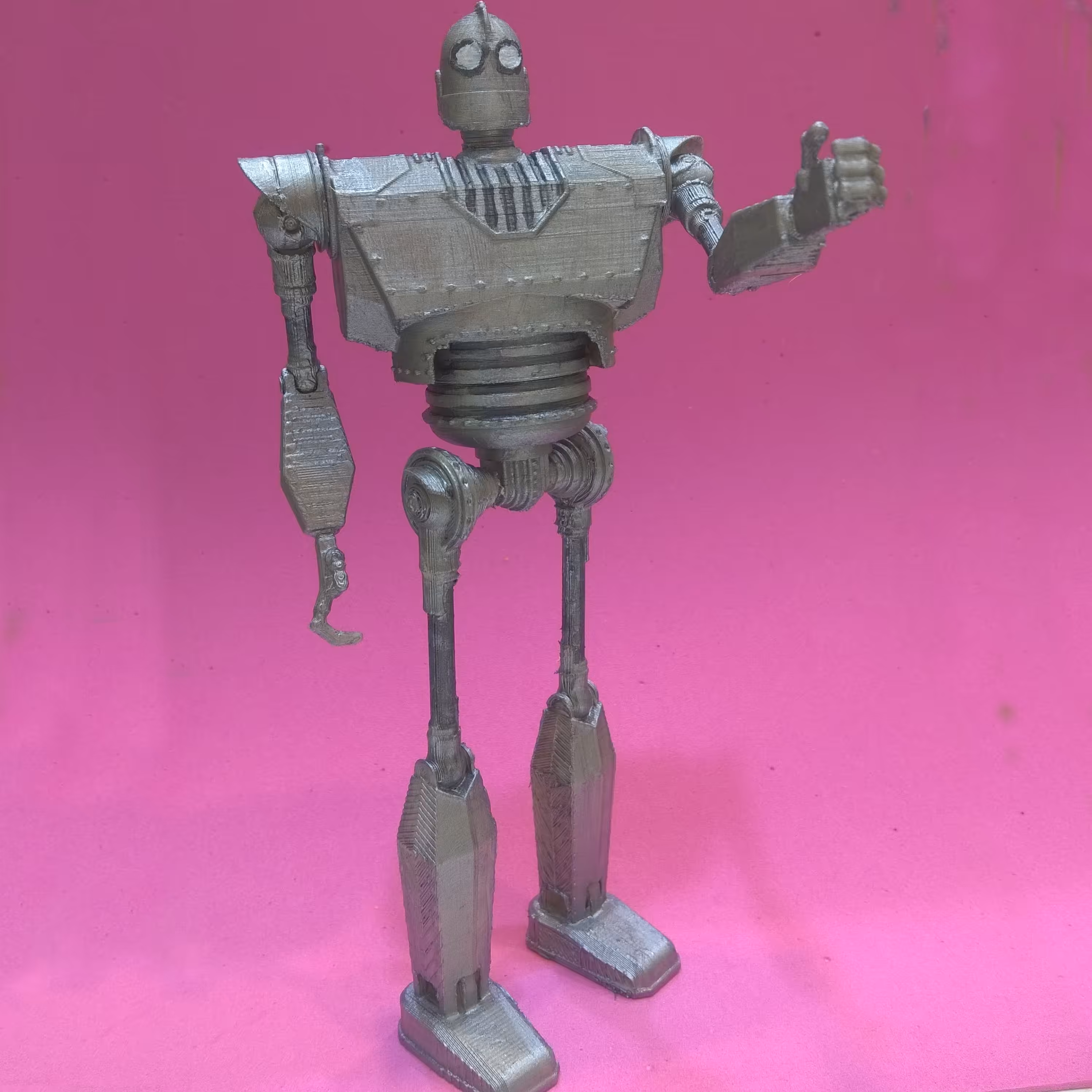 اکشن فیگور غول بزرگ مهربان iron giant 