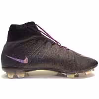 کفش استوک فوتبالی نایک مخصوص چمن طبیعی Nike-sports-shoes-for-football-and-natural-grass