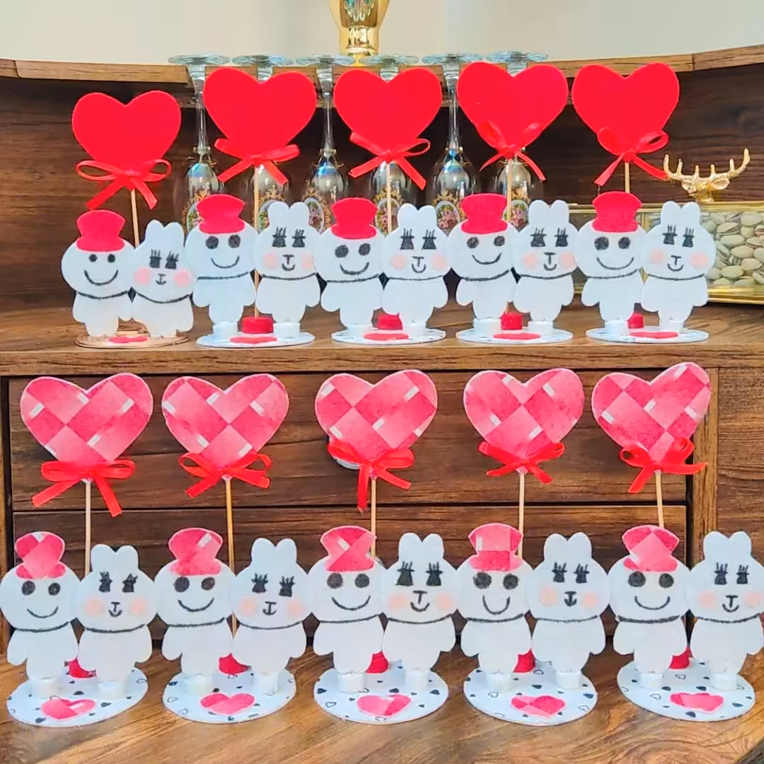 استند دو خرگوش بهمراه قلب نمدی