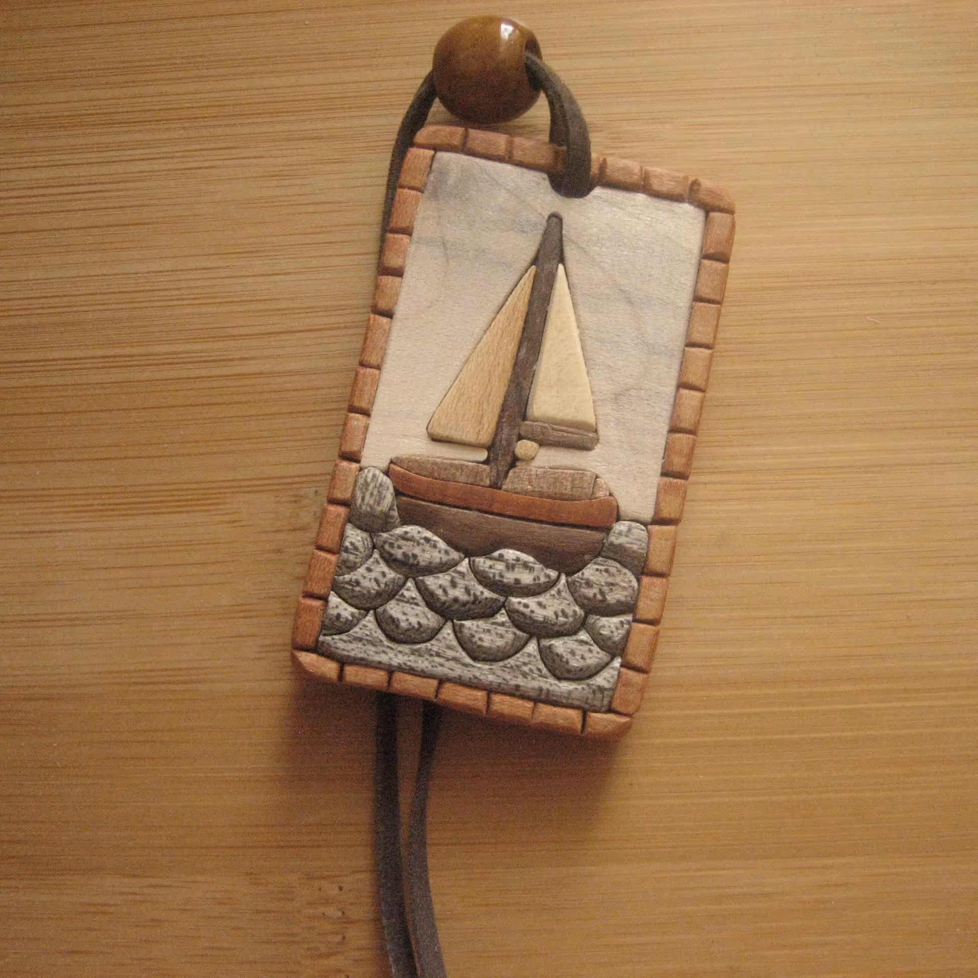  آویز چوبی قایق