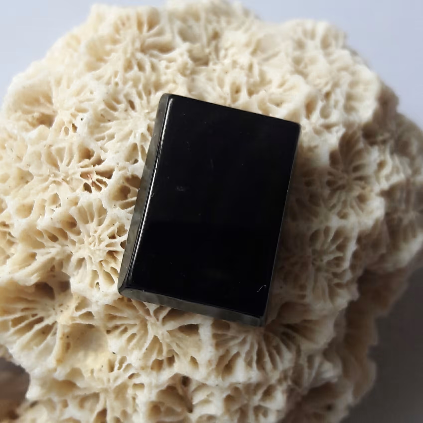 نگین انیکس سیاه زیبا و خاص