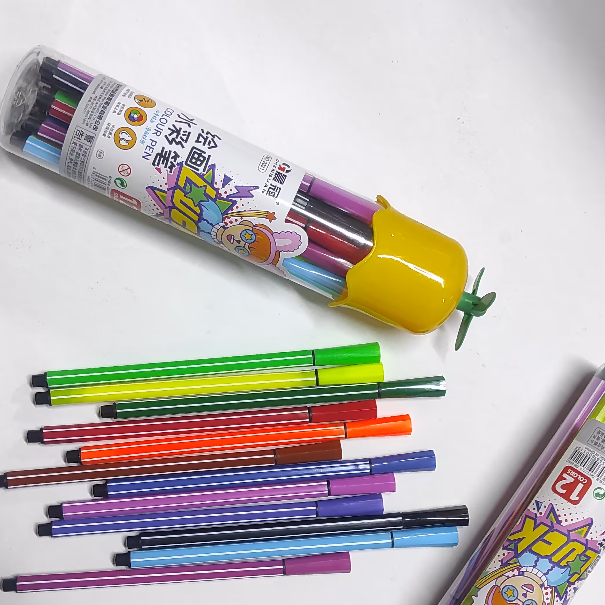 ماژیک 12 رنگ استوانه ای