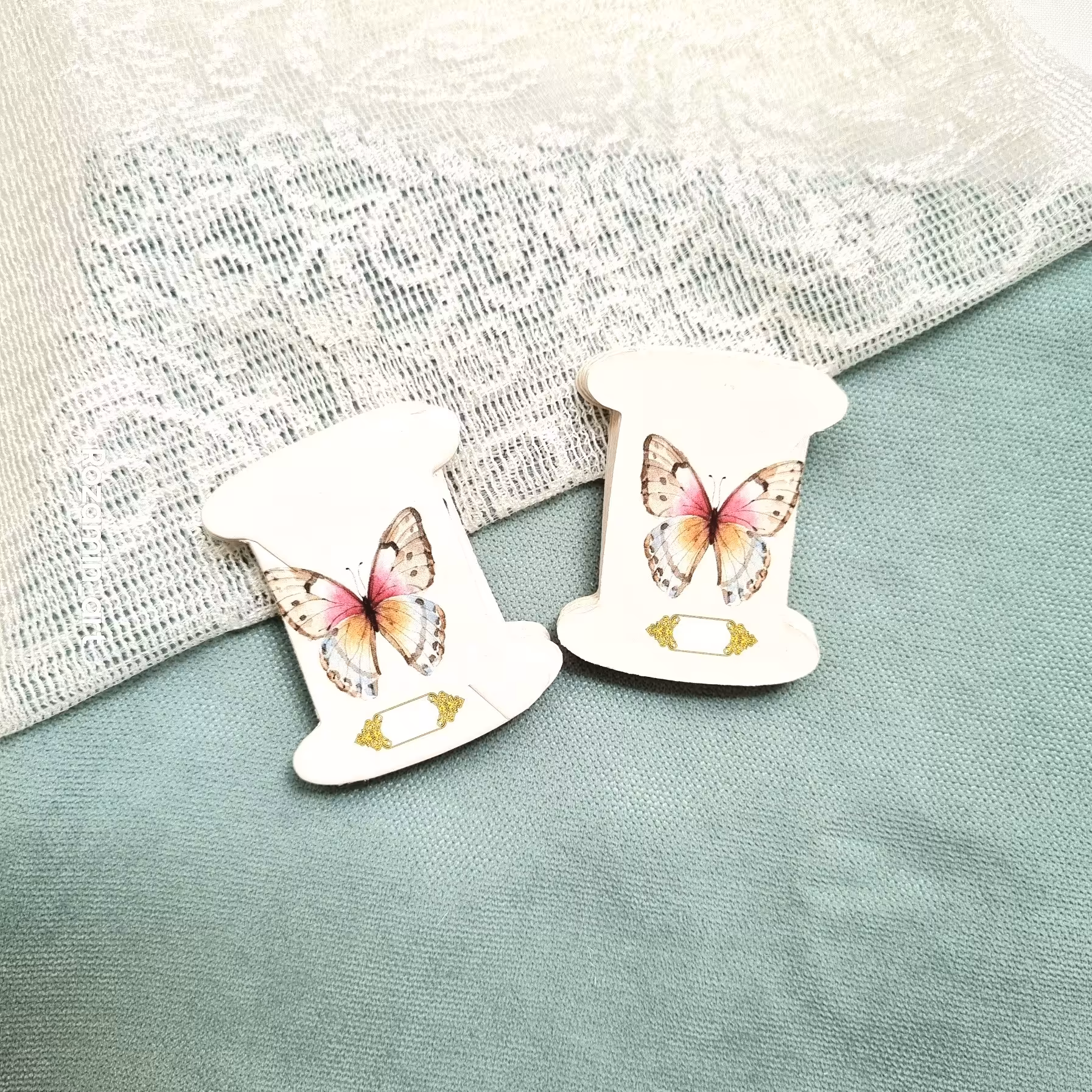 بوبین گلدوزی  مقوایی  بسته 10 عددی