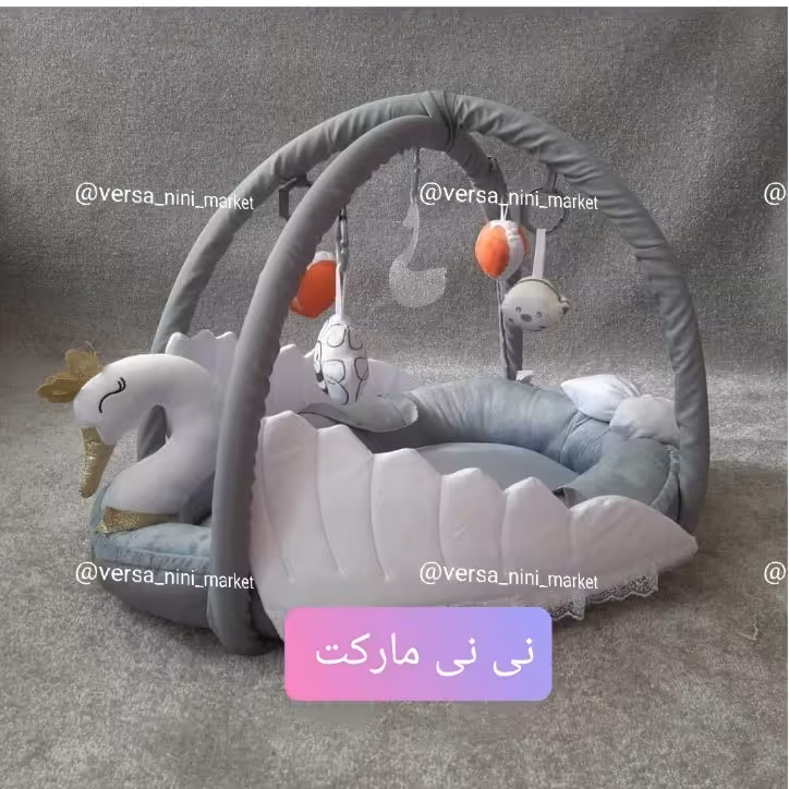 پلی گیم نوزاد طرح قو کیفیت عالی دارای رنگ بندی جنس مخمل مناسب نوزاد تا زیر یکسال