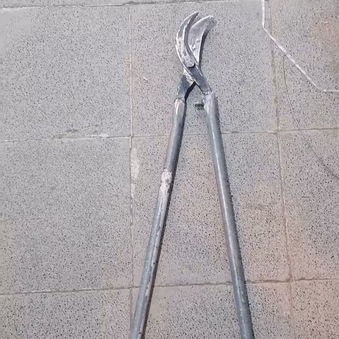 قیچی شاخه بری دسته بلند دست ساز فولادی