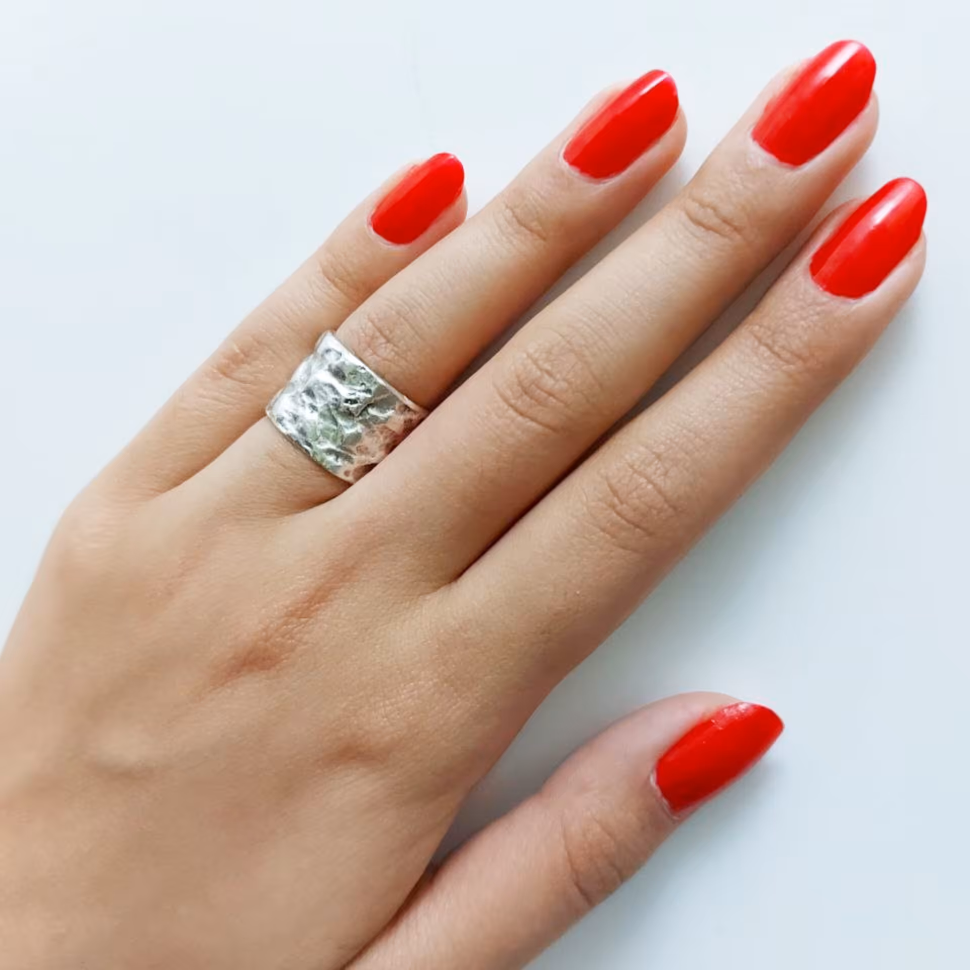 انگشتر ورشو طرح آنتیک رنگ نقره ای قابل تنظیم بین دو تا سه سایز