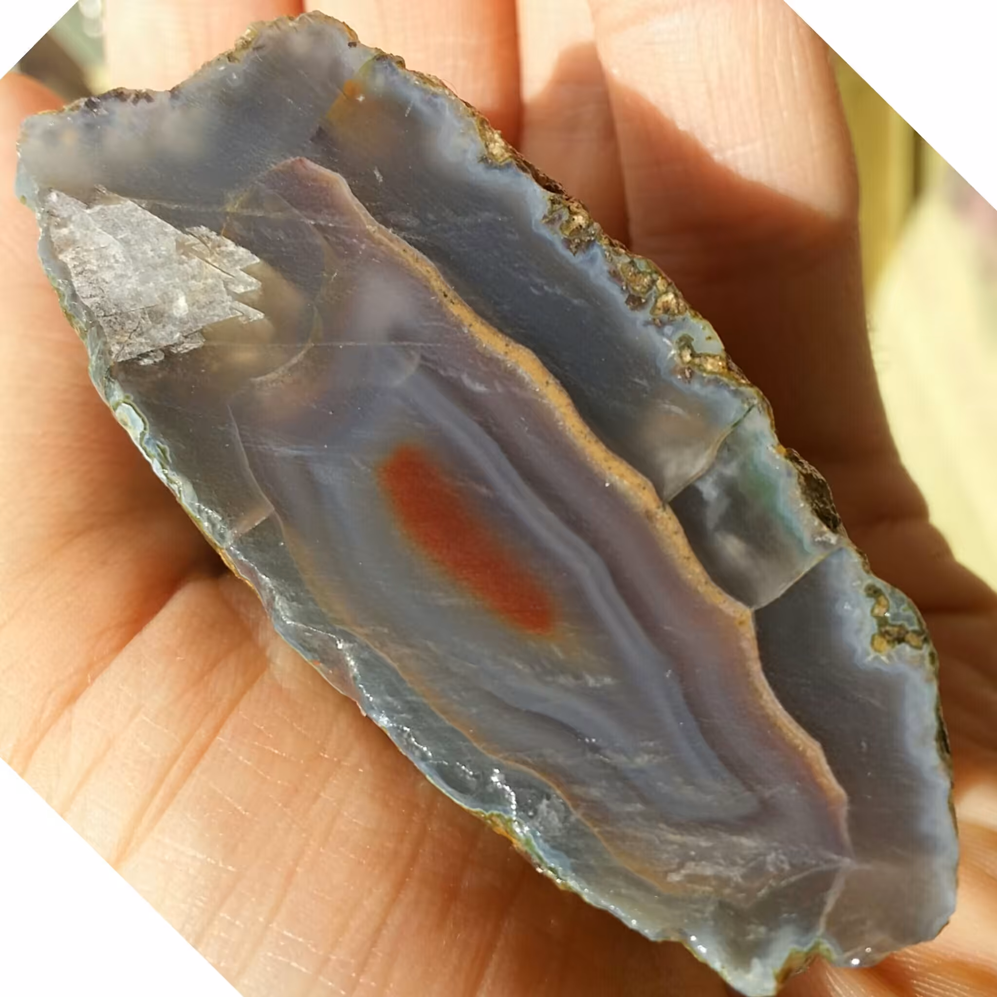 اسلایس سنگ تزئینی عقیق سلیمانی رنگی با زمینه سوسنی محشر 100رصد طبیعی بی نظیر