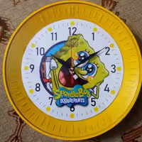ساعت دیواری اتاق کودک طرح باب اسفنجی