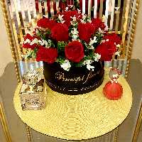 باکس گل هدیه رز مصنوعی پارچه ایی کد212(عالیجناب)