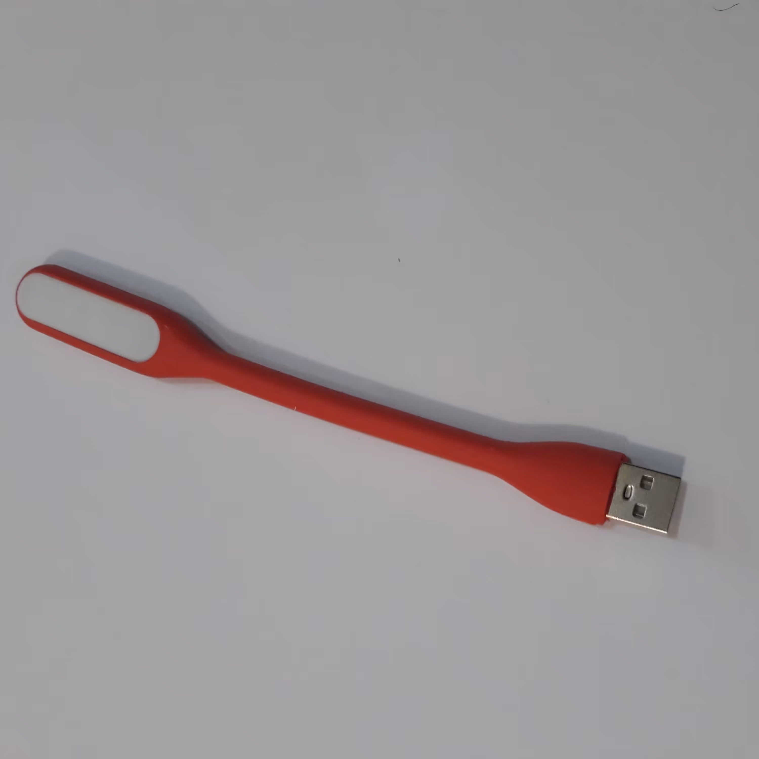 چراغ خواب و مطالعه مدل USB - رنگ بدنه قرمز