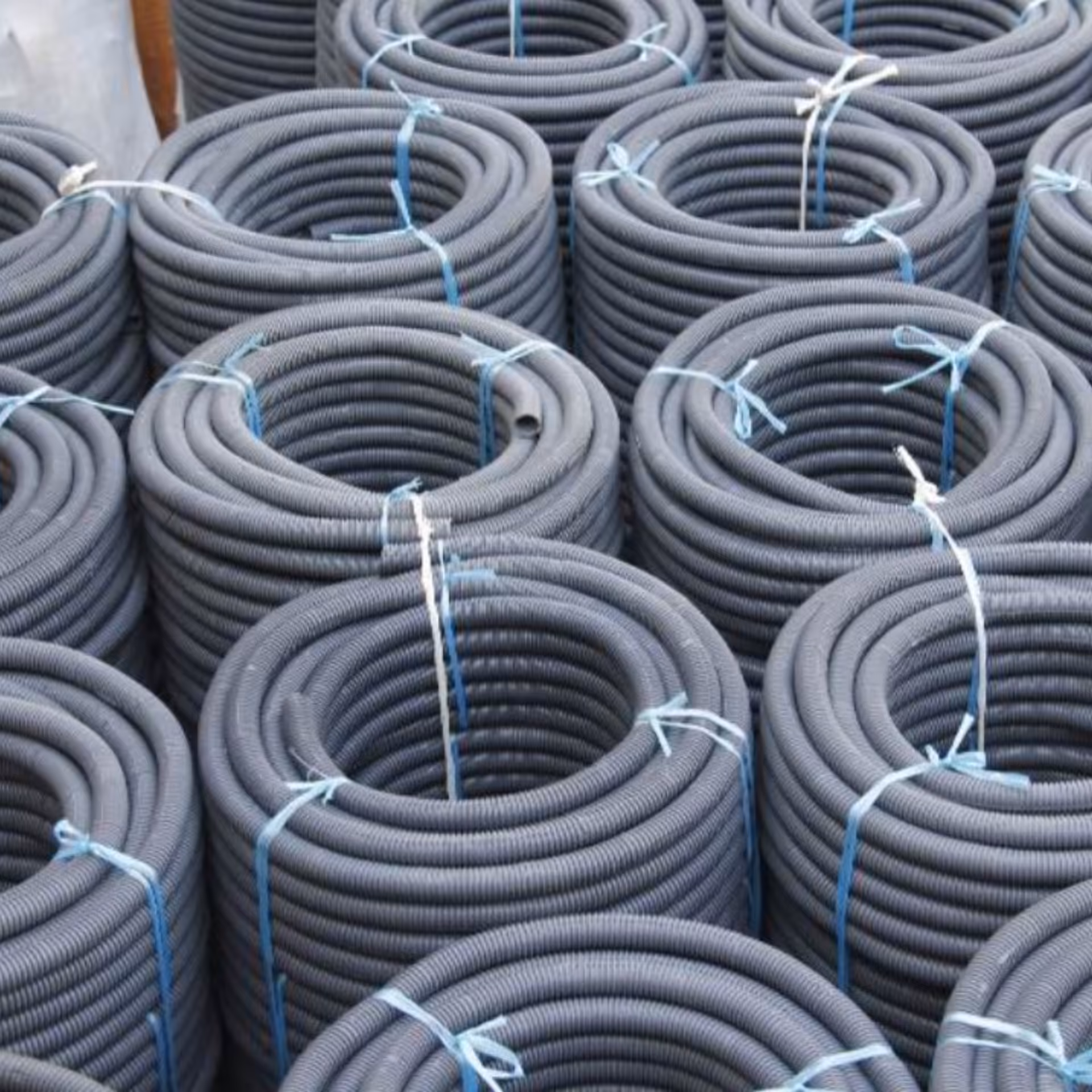 خرتوم 13 برق به رنگ طوسی  جنس متوسط روبه بالا مناسب برای کار در پروژه های ساختمانی