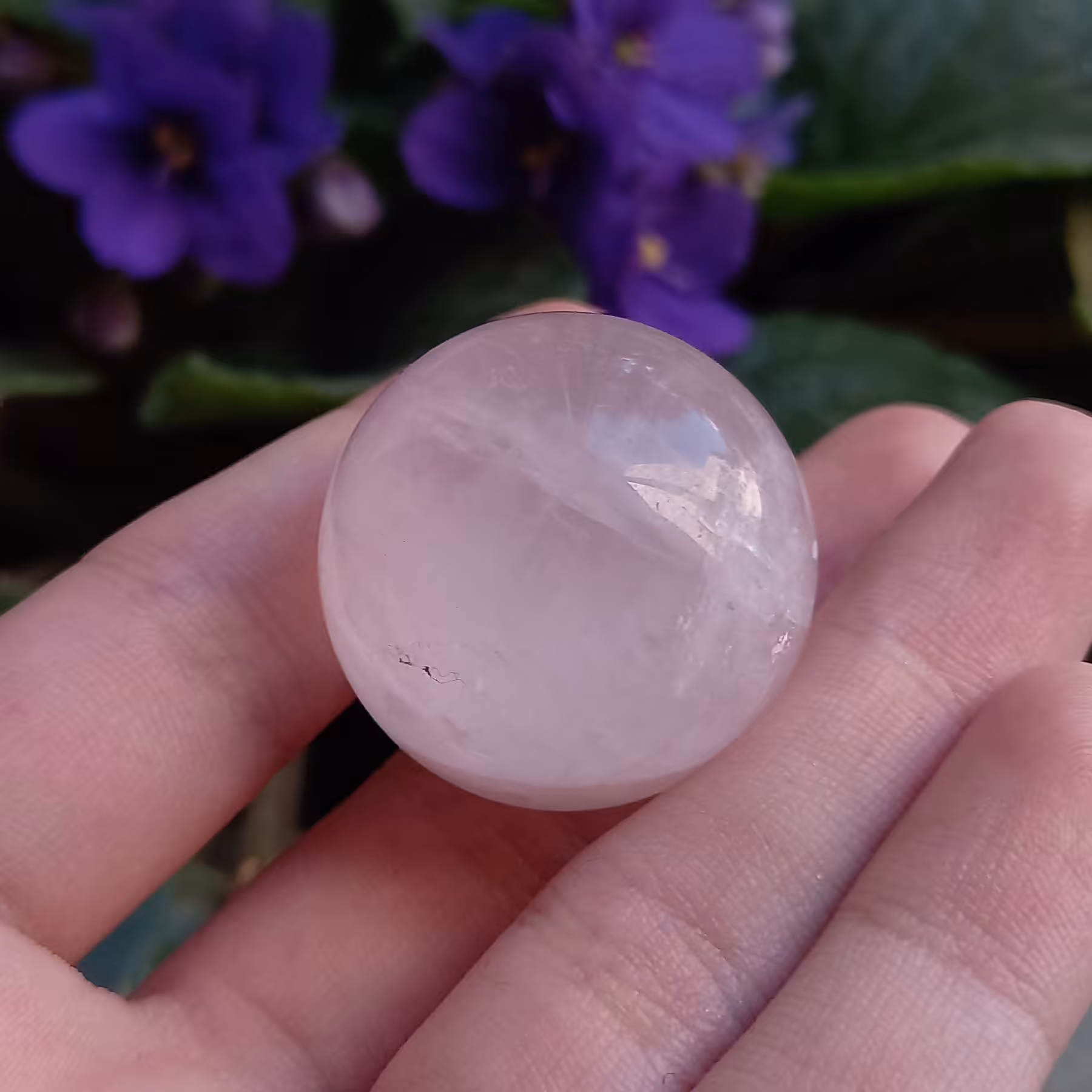 گوی رز کوارتز طبیعی خارجی مناسب مدیتیشن و ماساژ (برند آمترین مون) 