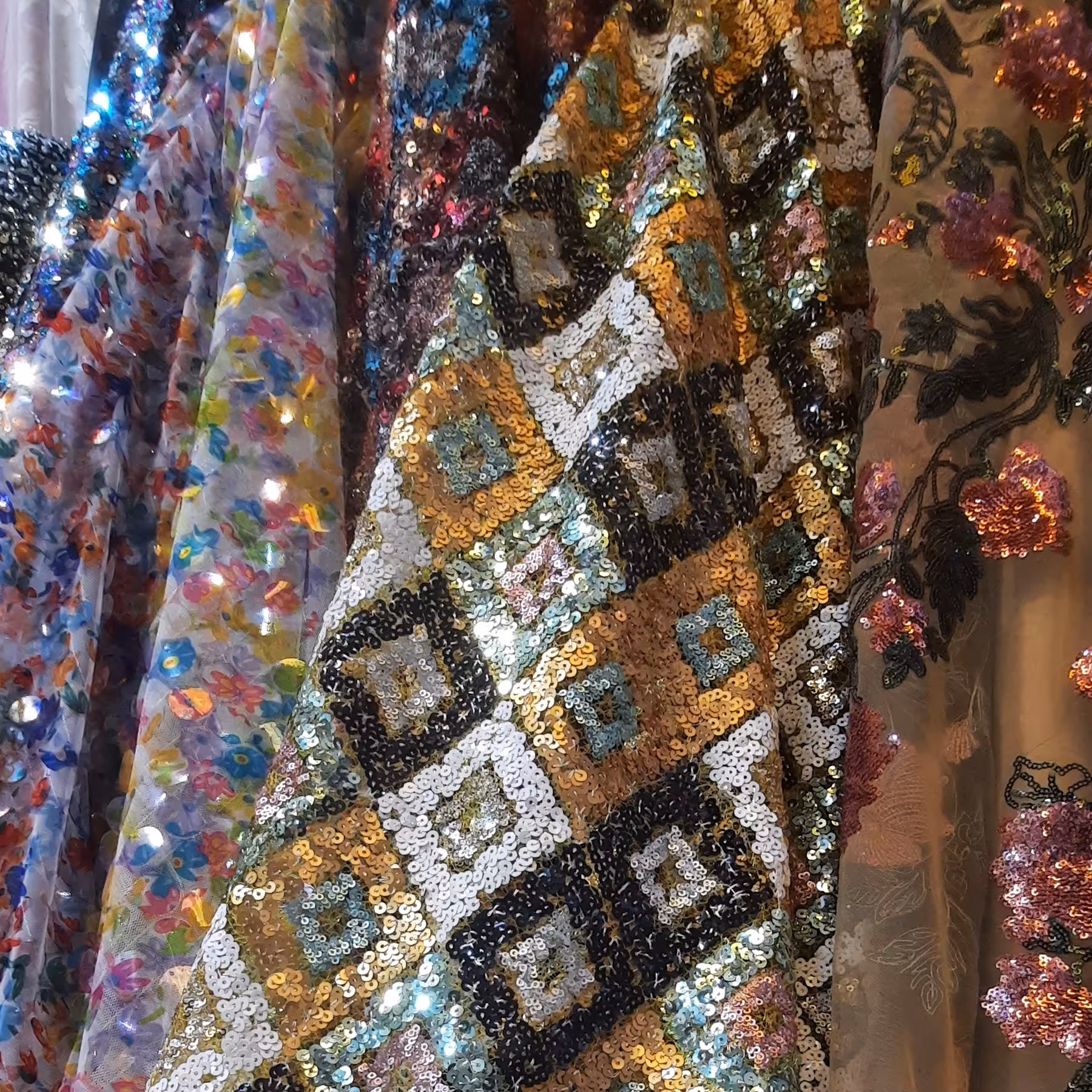 دانتل پولکی طرح هندسی