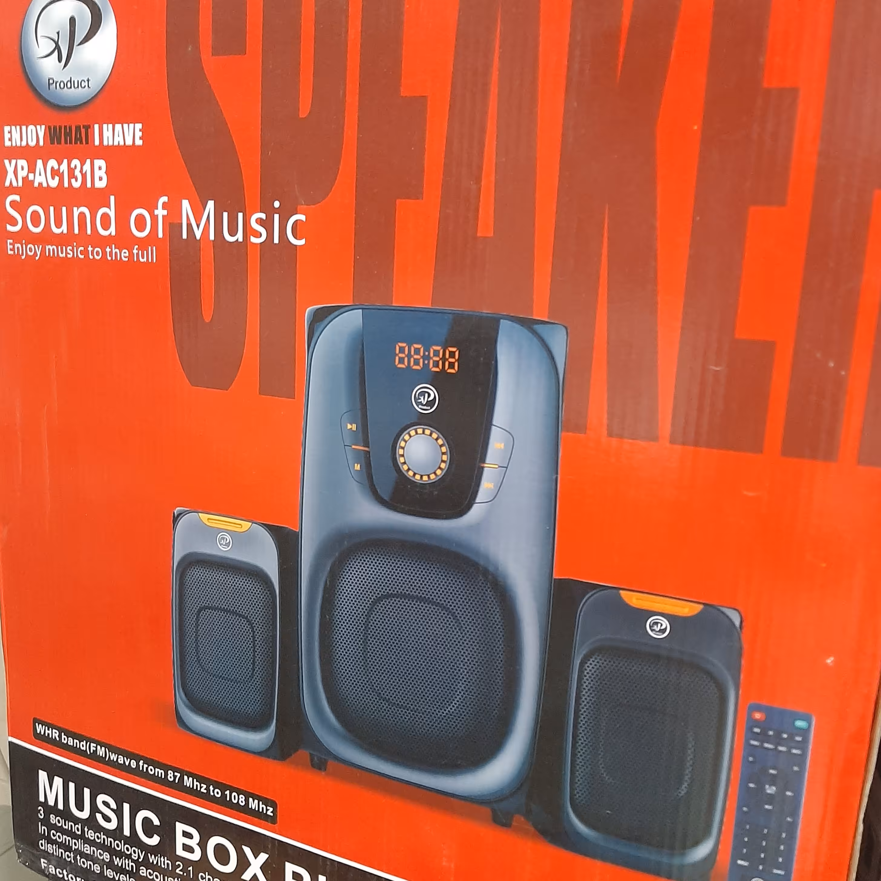 اسپیکر  سه تیکه XP-AC131B دارای بلوتوث قابلیت اتصال رم و فلش کیفیت صدای عالی