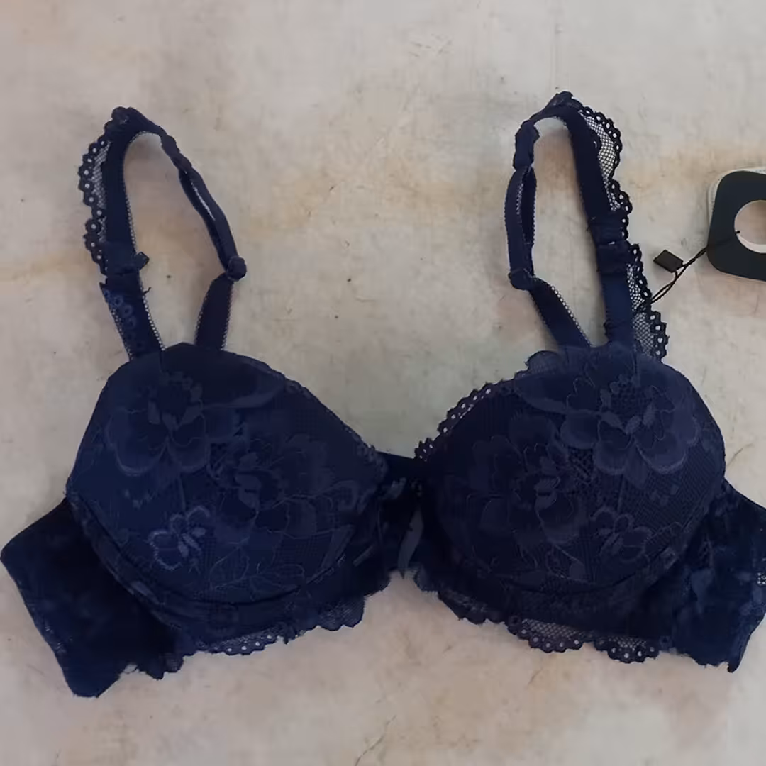 سوتین اسفنجی گیپور زنانه رنگ سورمه ای