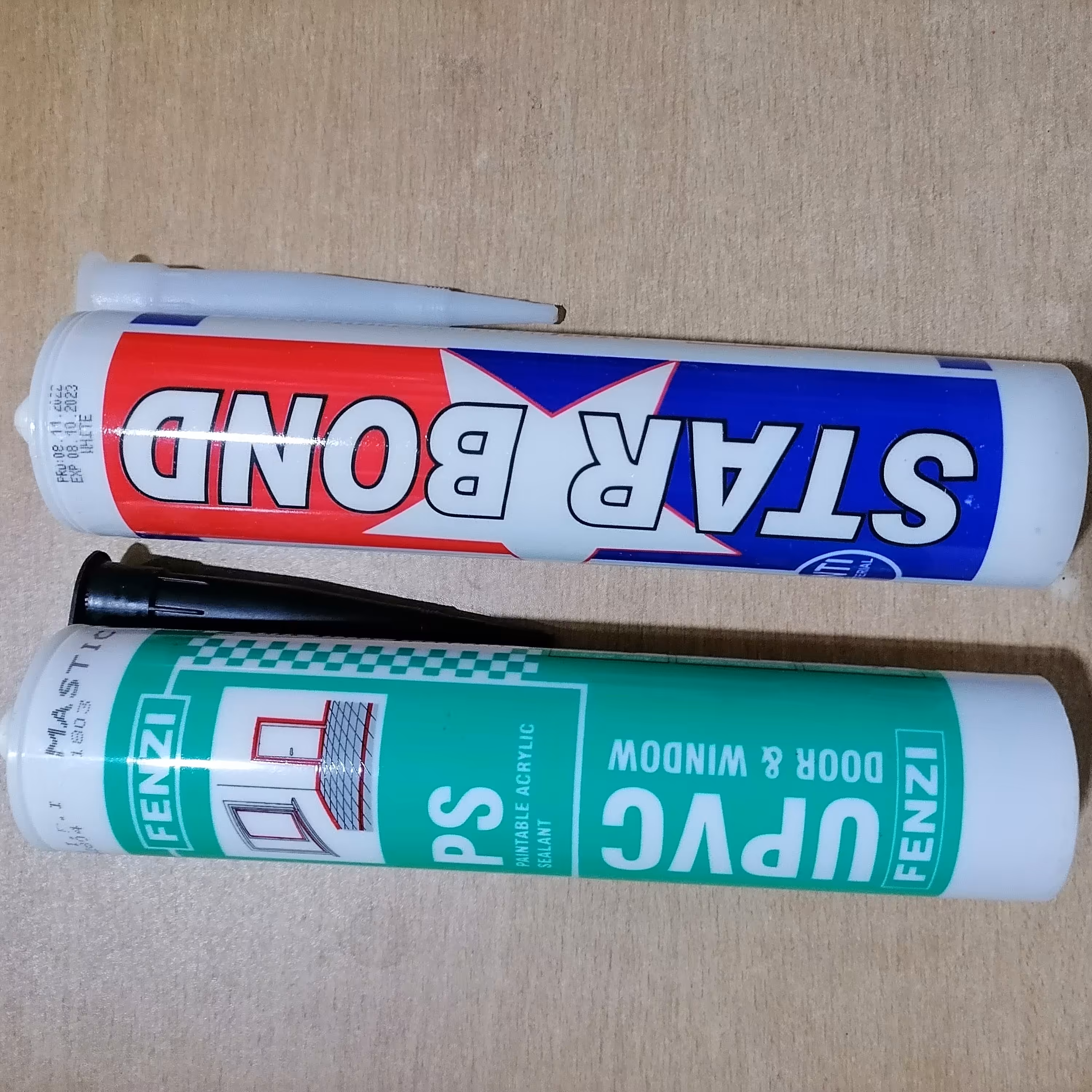 چسب درز گیر