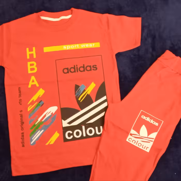 تی شرت شلوارک پسرانه نخ پنبه رنگ قرمز اندازه 60 و 55 سن 7 تا 11 سال