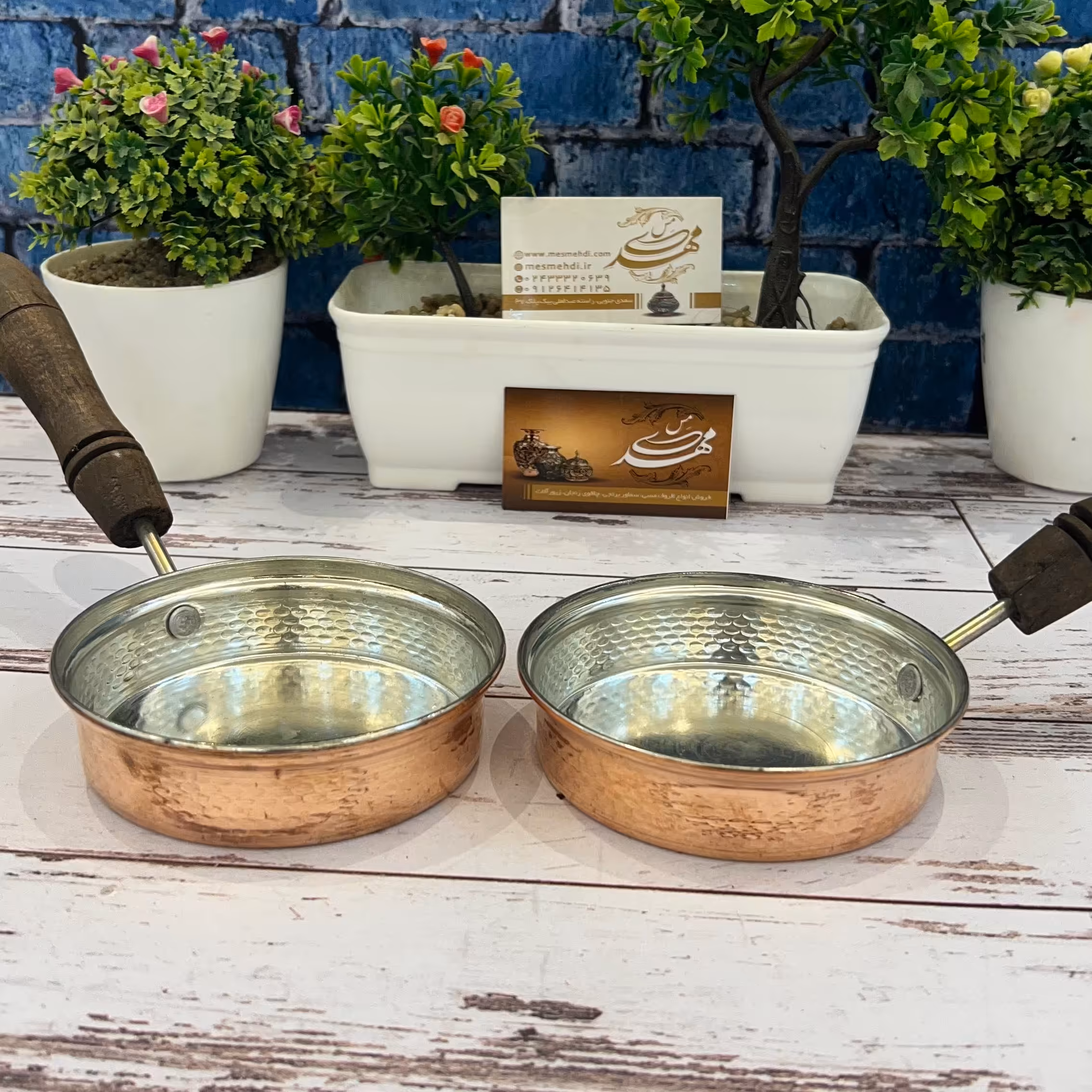 ماهی تابه مسی چکشی دسته چوبی نوزادی سیسمونی یا روغن داغ کن