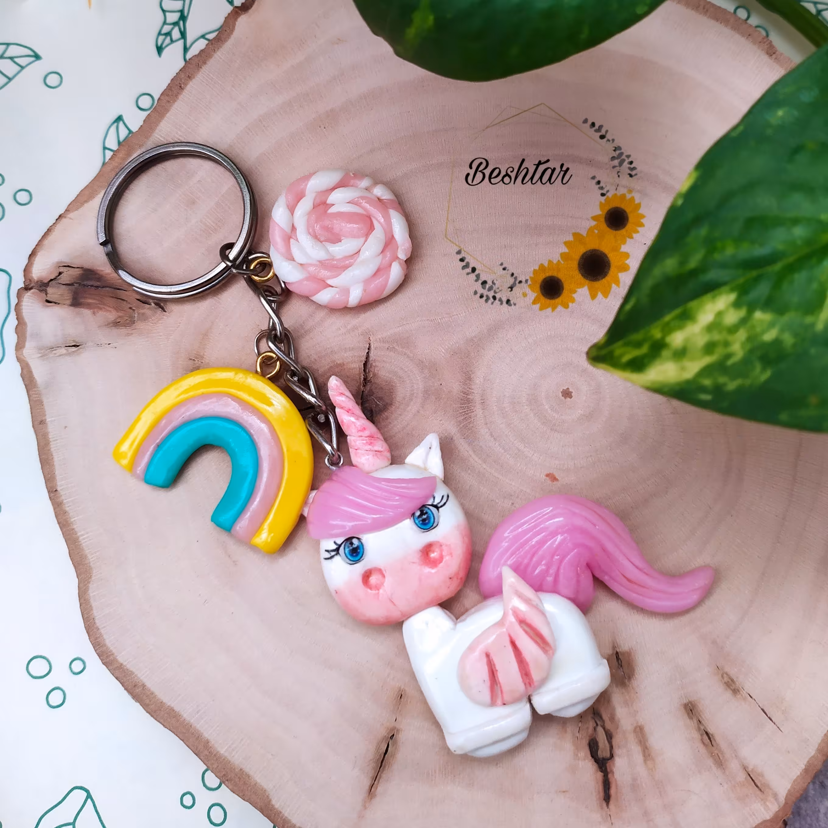 عروسک اسب تک شاخ