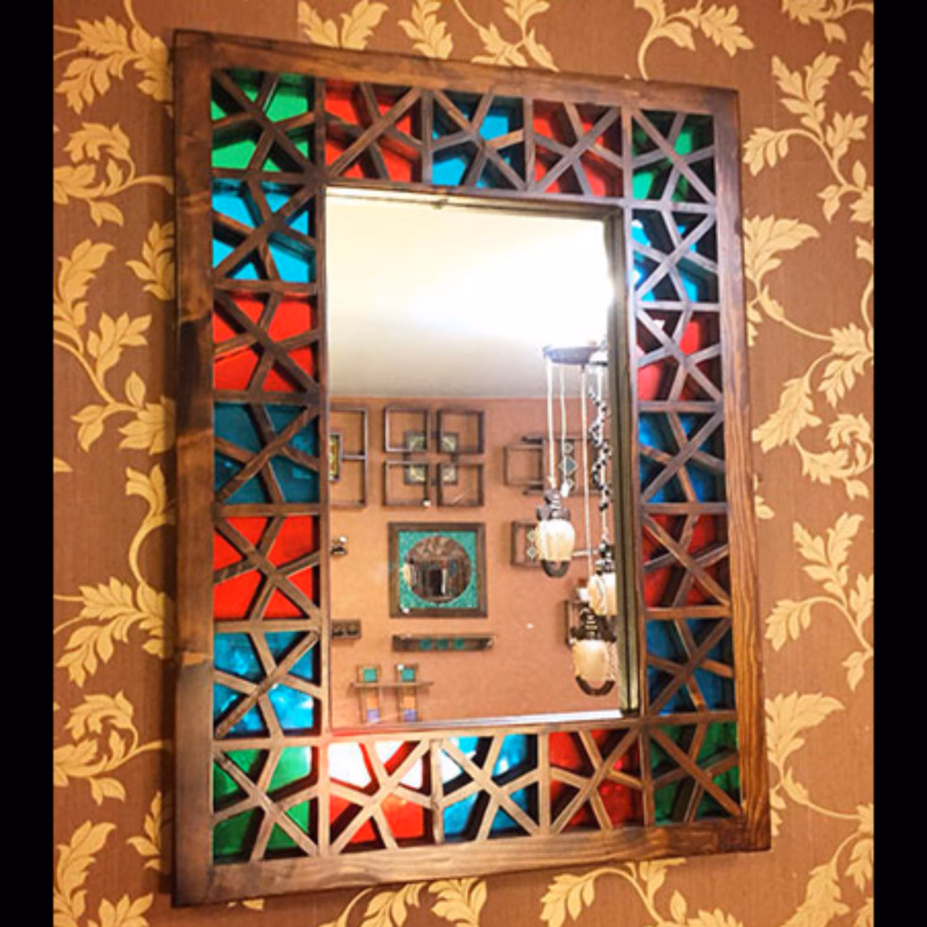 قاب آینه دیوارکوب گره چینی