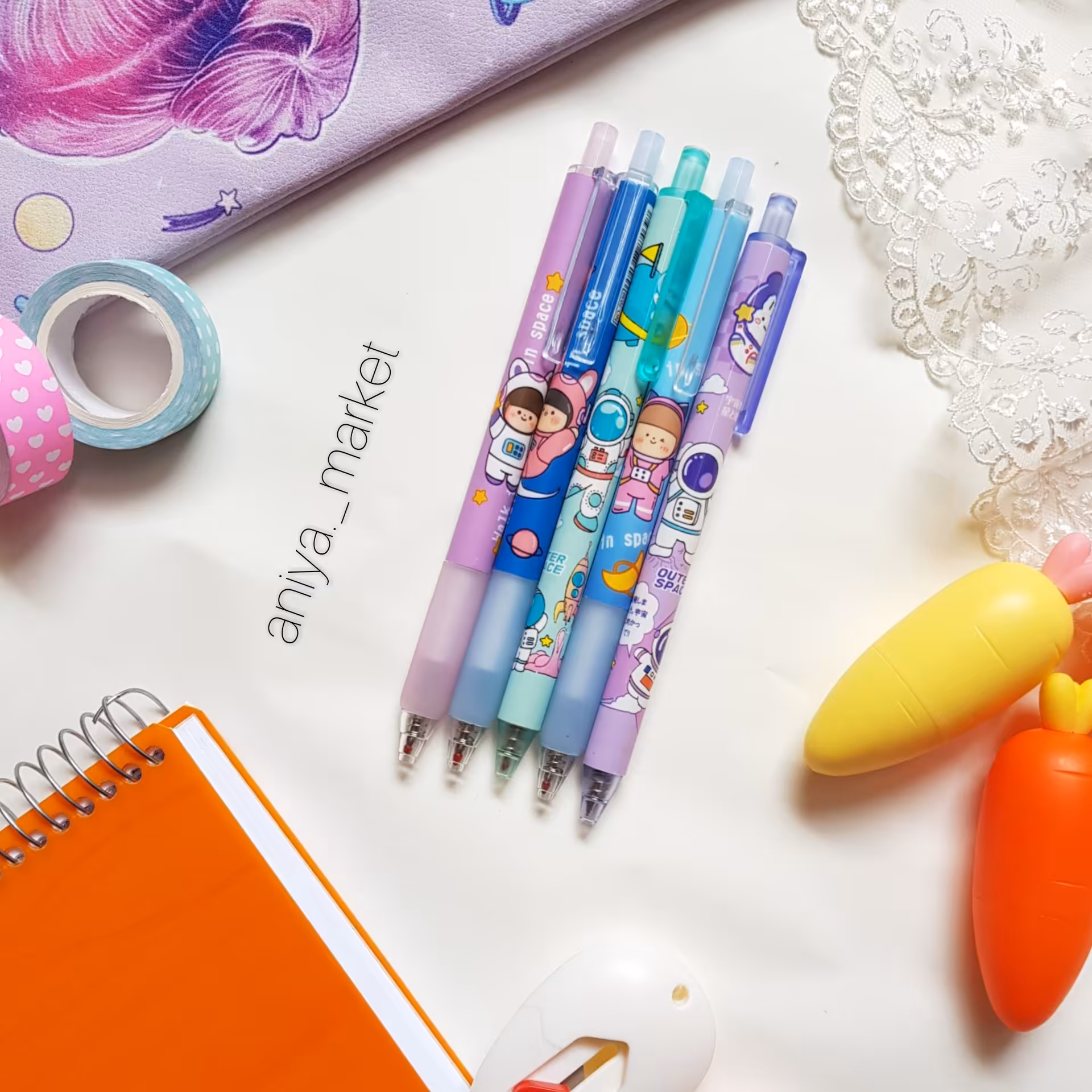 خودکار ،خودکارکلیکی،طرح فضانورد،رنگ آبی وبنفش،دخترونه وپسرونه