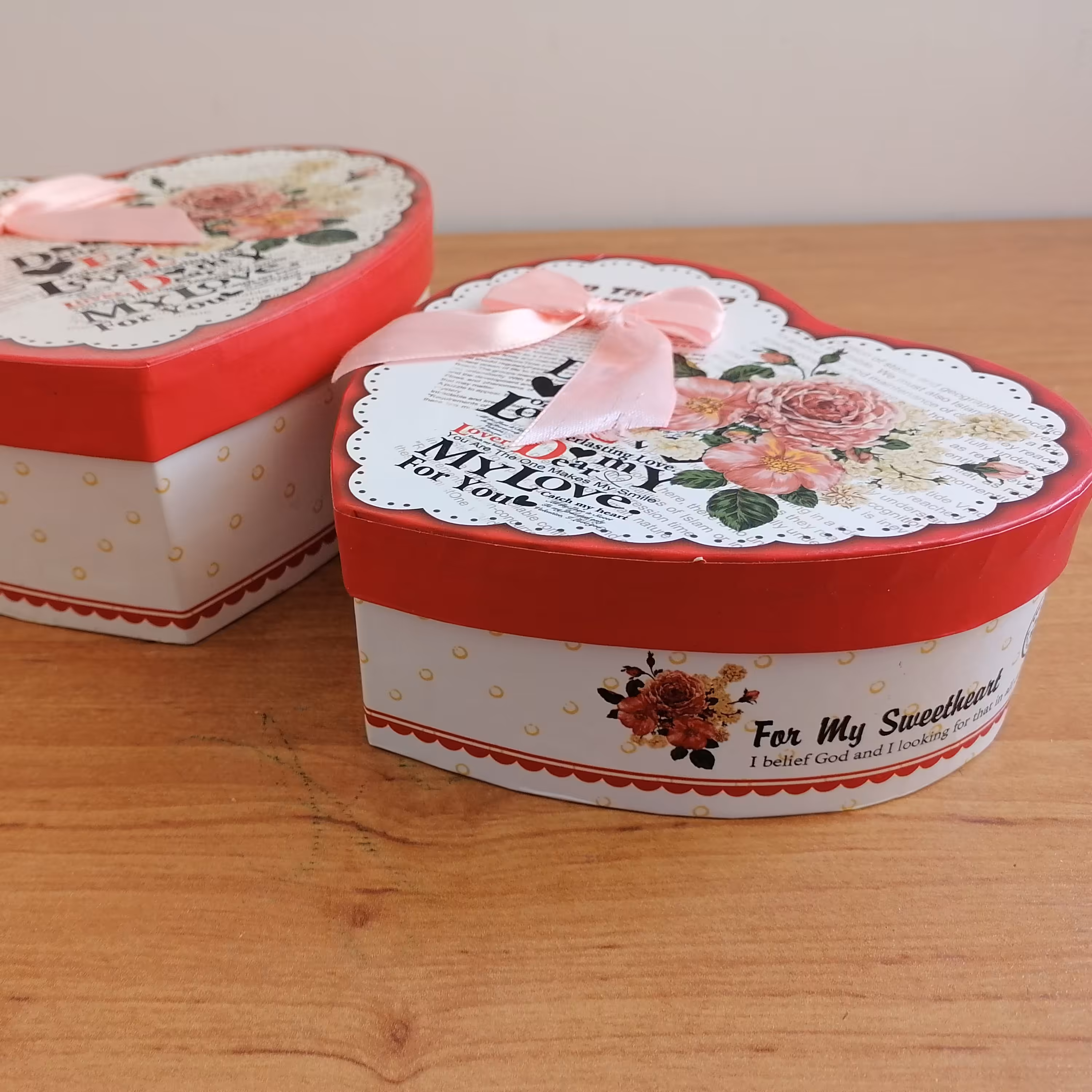 جعبه کادویی قلبی طرح گل شکل نمدیش