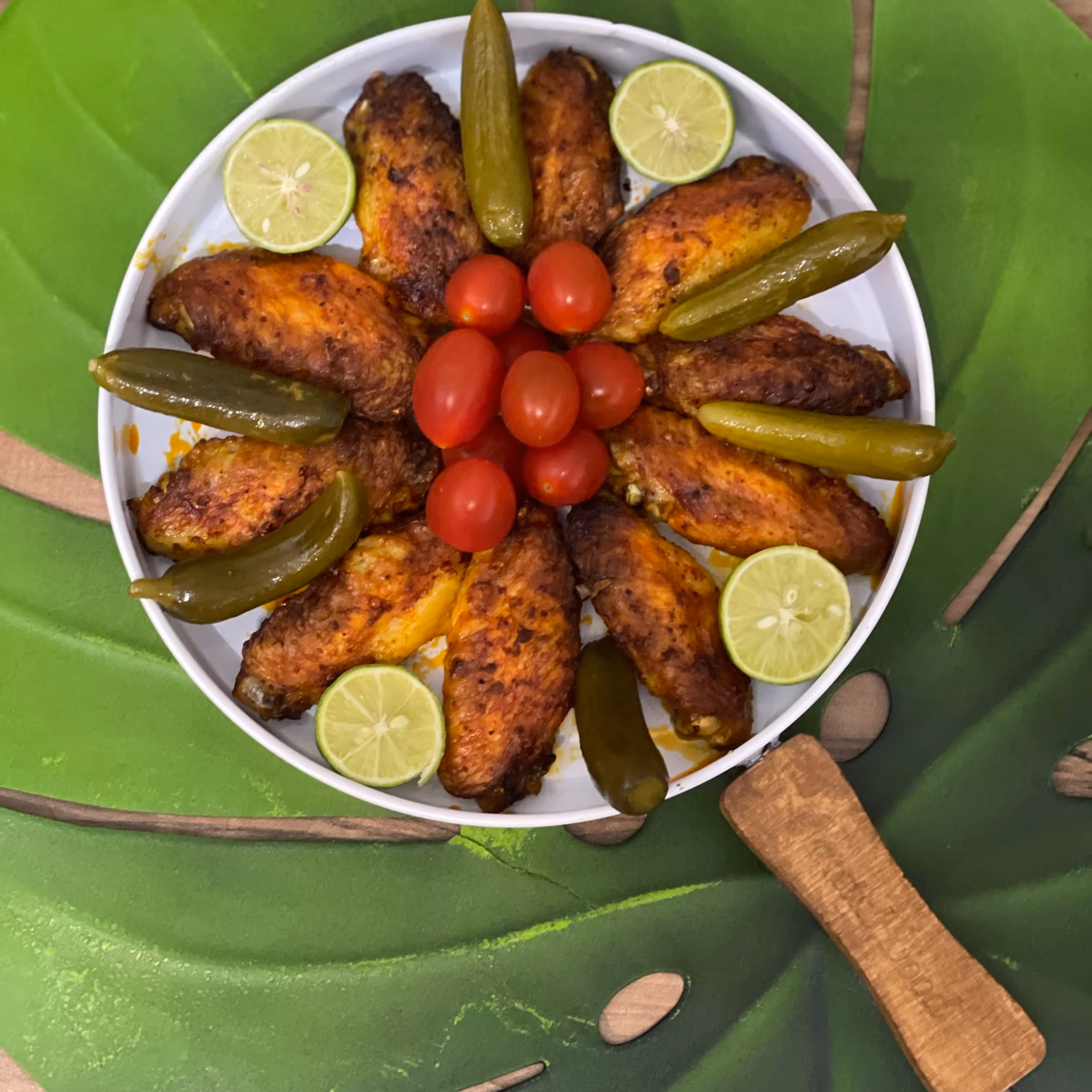 ظرف سرو فلزی با دسته چوبی(ارسال رایگان)