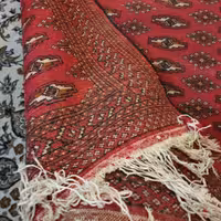 قالیچه دستباف ترکمنی قدیمی و کاملاسالم حداقل برای پنجاه شصت سال قبل ولی کاملاً سلامت 