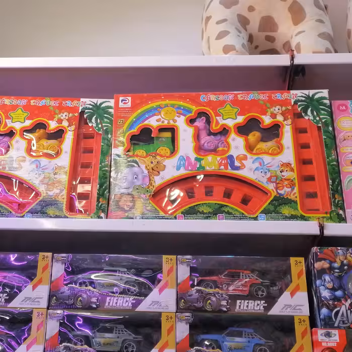 قطار 3 تیکه تقریبا 2 متر ریل 