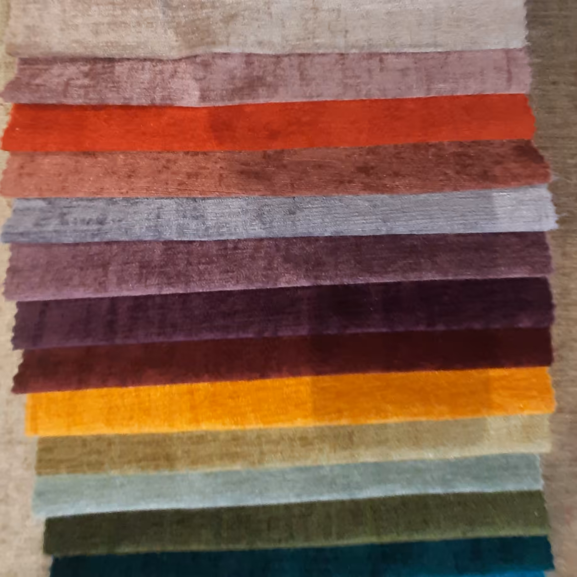 2.3متر مخمل شانل  بنفش تیره